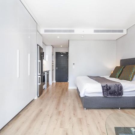 Luxurious 16 On Bree Studio Apartment - Harbour Views Kaapstad Buitenkant foto